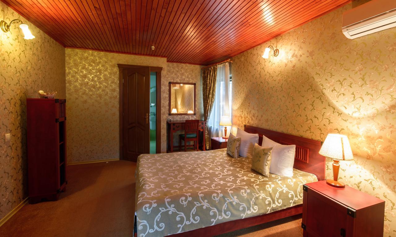 Letuchiy Gollandets Hotel อุชโฮรอด ภายนอก รูปภาพ