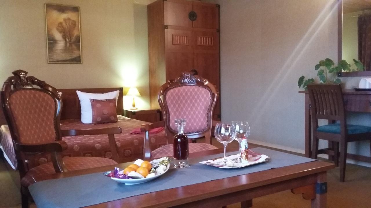 Letuchiy Gollandets Hotel อุชโฮรอด ภายนอก รูปภาพ